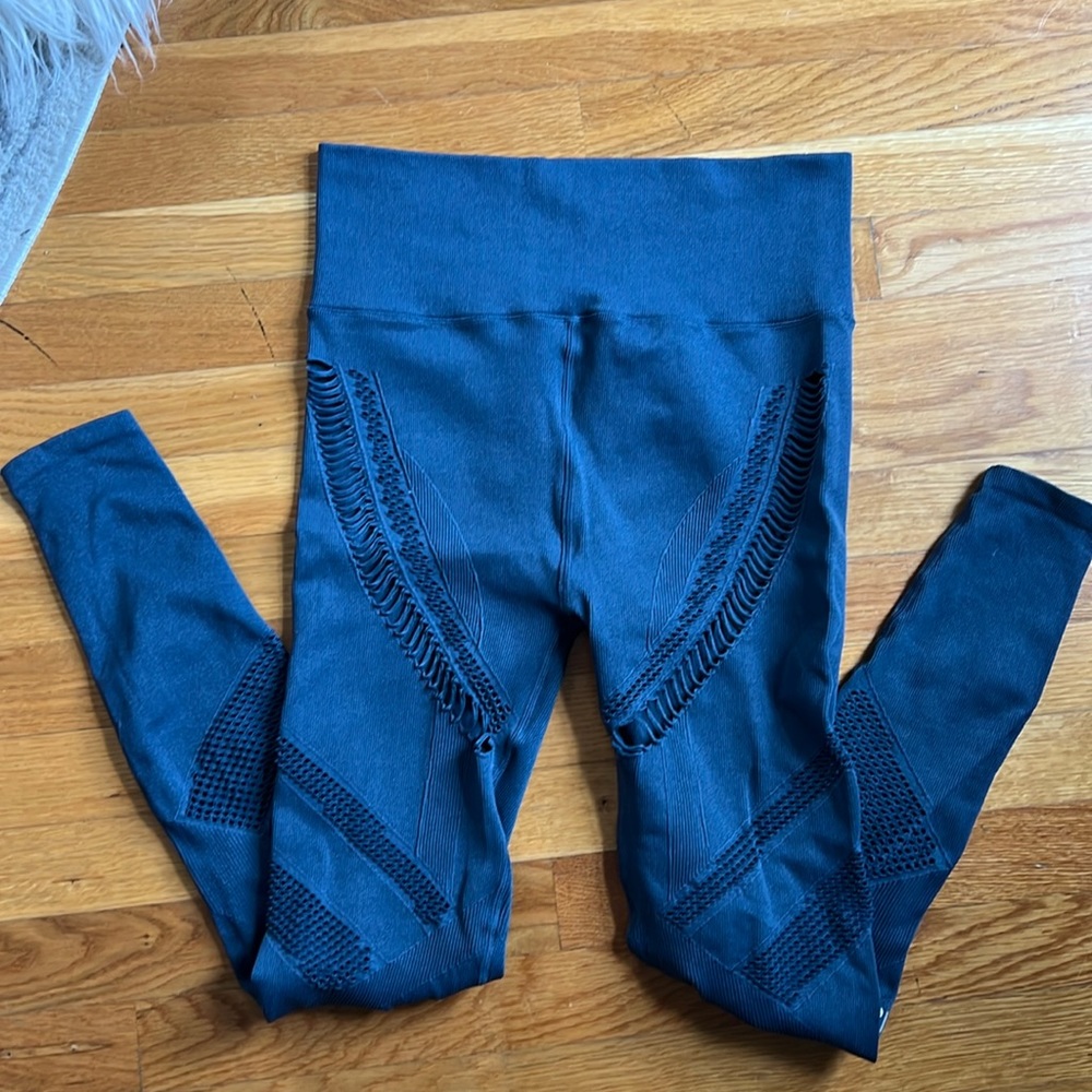 Alo ribbed legging